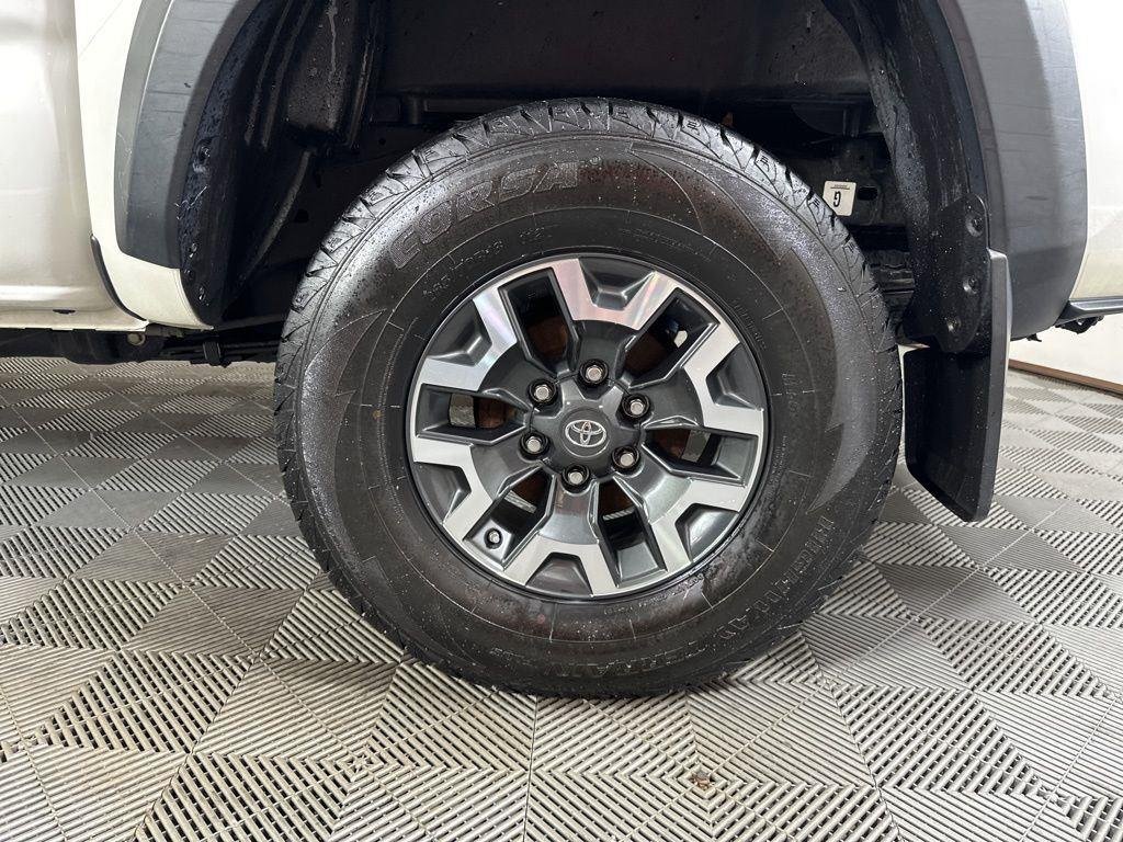 2019 Toyota Tacoma TRD Off Road - Photo 16