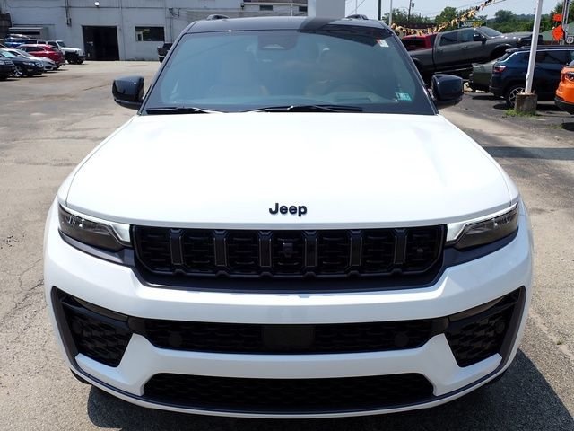 New 2026 Bright White Clear-Coat Exterior Paint Jeep Summit image 10