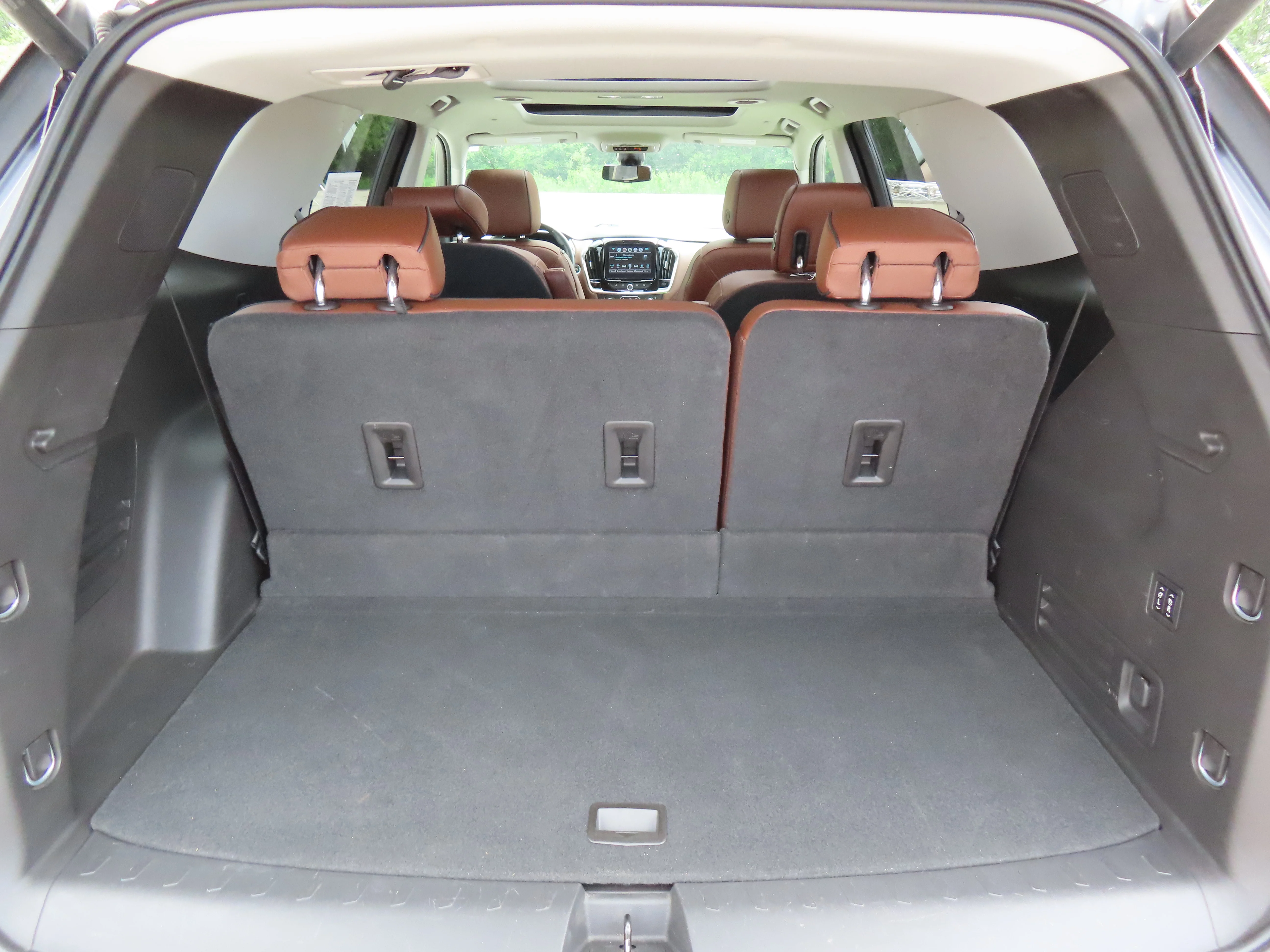 Used 2018 Satin Steel Metallic Chevrolet High Country image 7