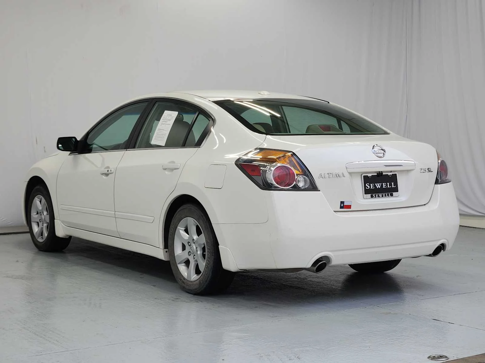 Used 2009 Winter Frost Pearl Nissan 2.5 SL image 6