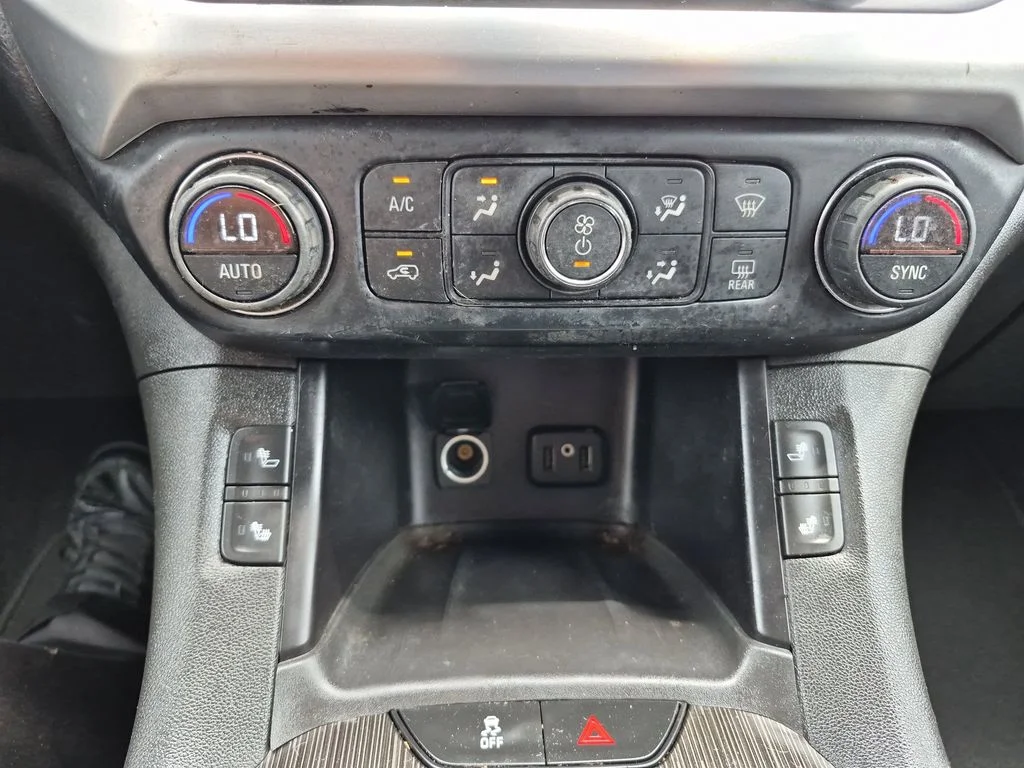 Used 2017 Iridium Metallic GMC SLT-1 image 28