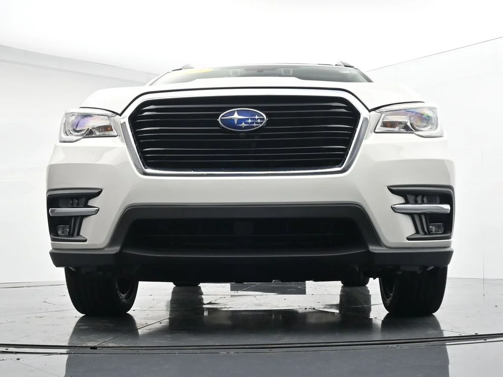 Used 2019 White Subaru Touring image 32