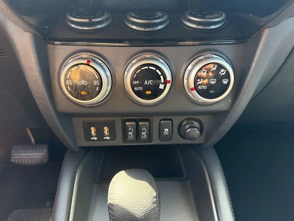 Used 2022  Mitsubishi SE image 18