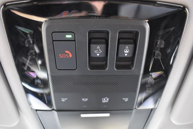 Used 2025  Mitsubishi SEL image 36