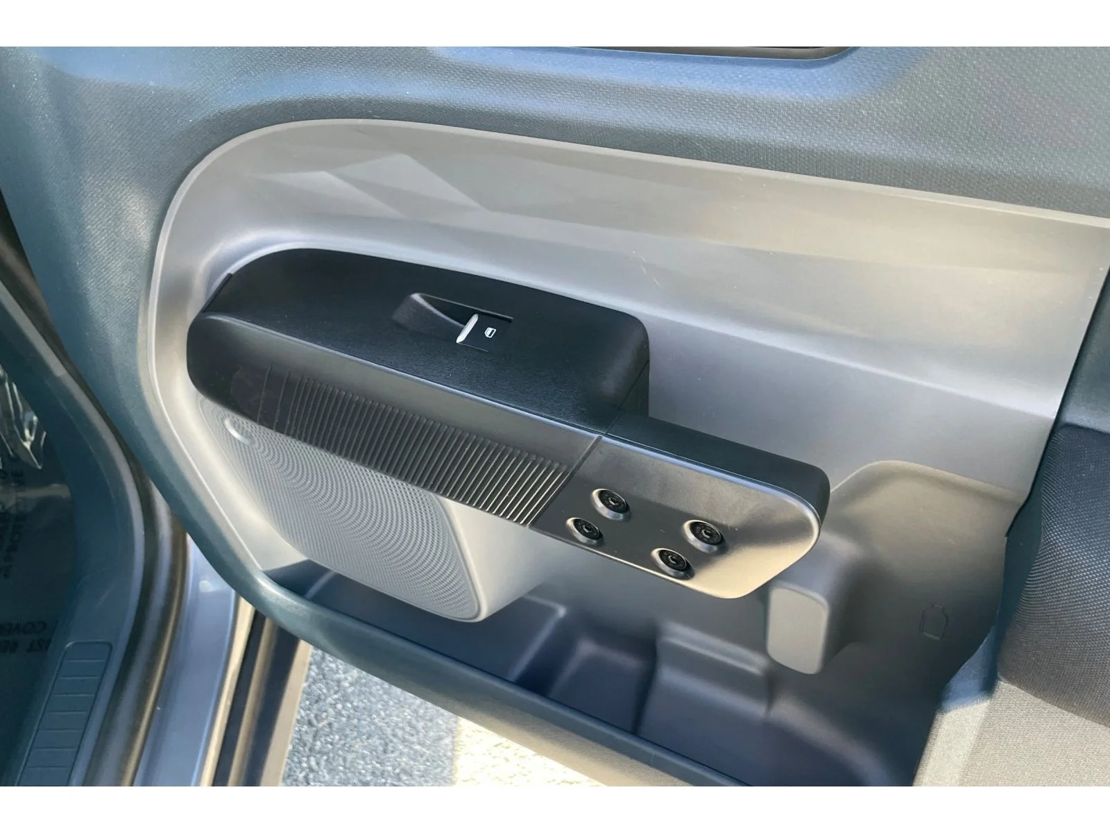 Used 2024 Carbonized Gray Metallic Ford XL image 19