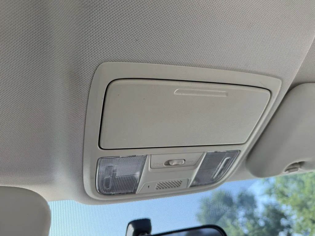 Used 2014 Silver Honda LX image 27