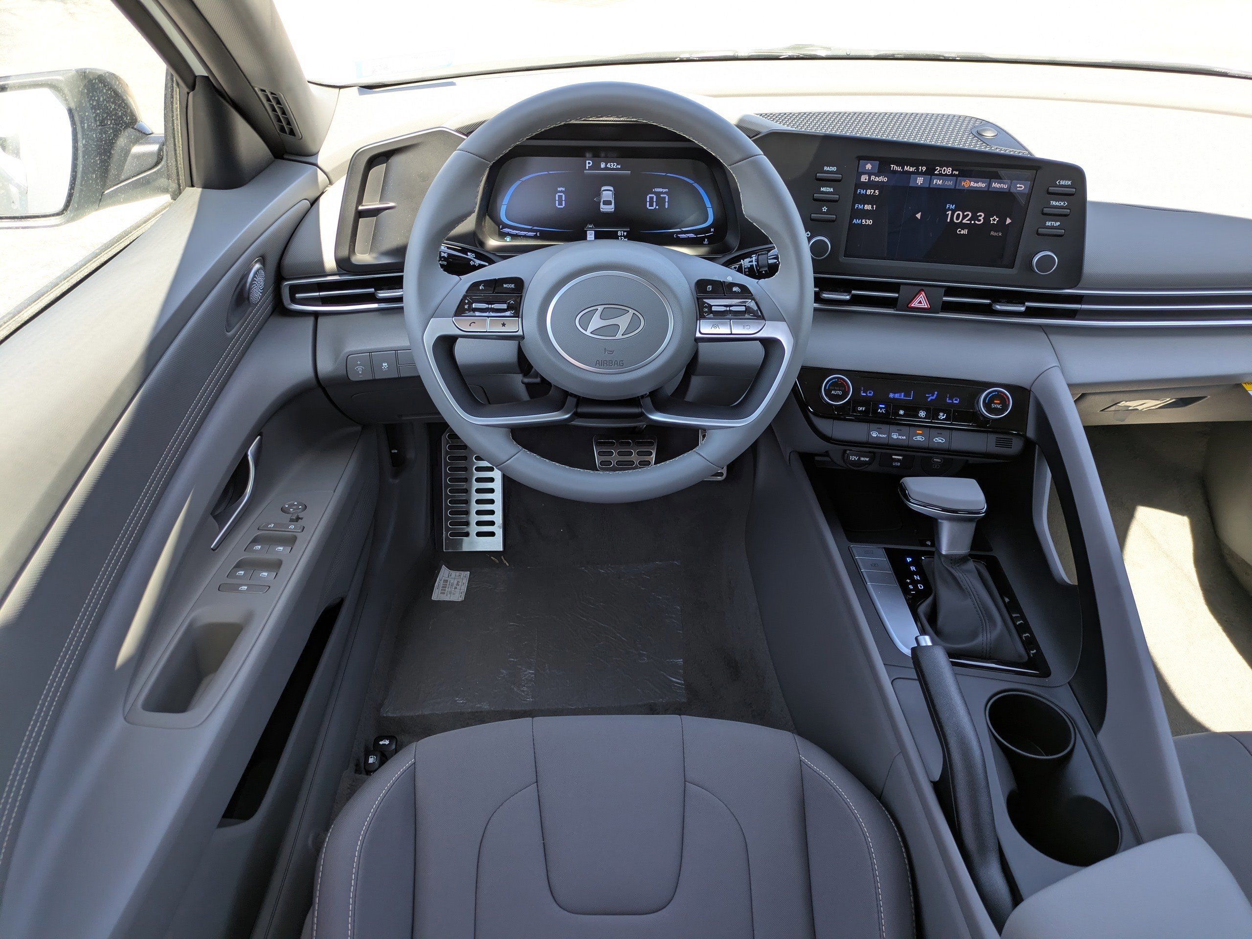 2026 Hyundai Elantra SEL Sport - Photo 11