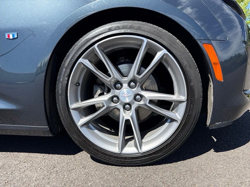 Used 2019 Shadow Gray Metallic Chevrolet 1LT image 22
