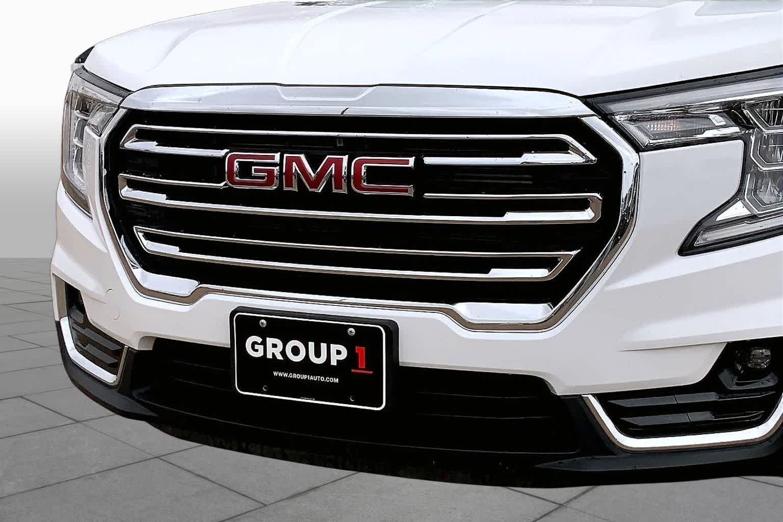 Used 2022 Summit White GMC SLT image 30