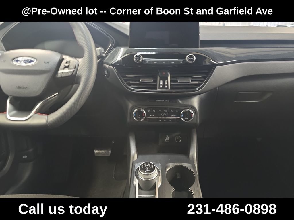 Used 2025 Gray Ford ST-Line Select image 31