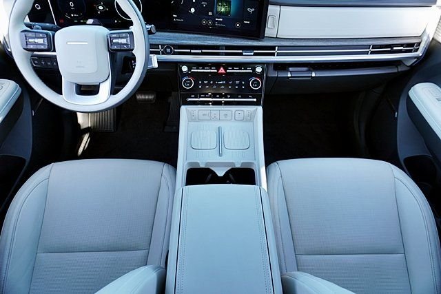 Used 2025 Black Hyundai Calligraphy image 24