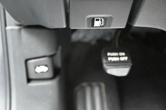 Used 2025 Gray Nissan 2.5 SV image 30