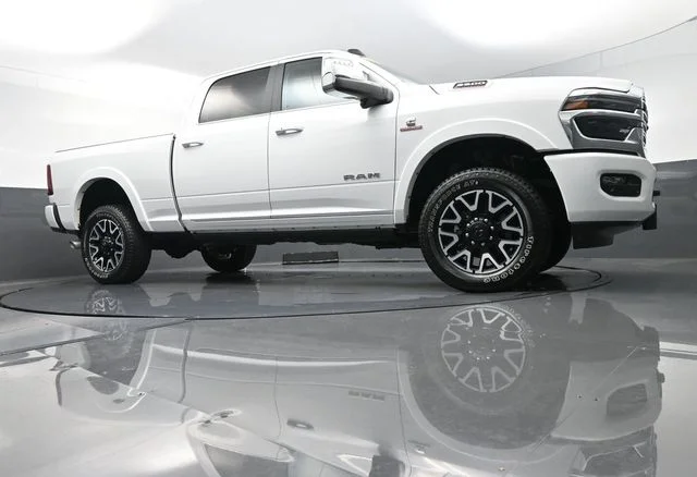 Used 2025 White Ram Limited image 40