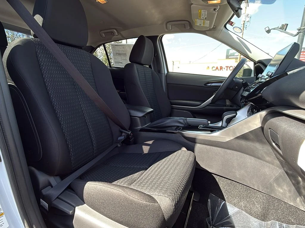New 2026 White Diamond Mitsubishi ES image 23