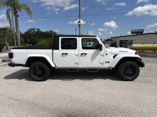 Used 2024 White Jeep Willys image 3