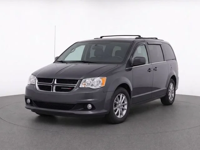 Used 2019 Granite Pearlcoat Dodge SXT image 2