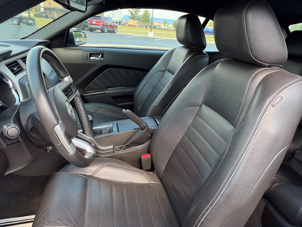 Used 2011 Black Ford GT Premium image 13