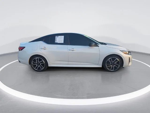 Used 2024 White Nissan SR image 9
