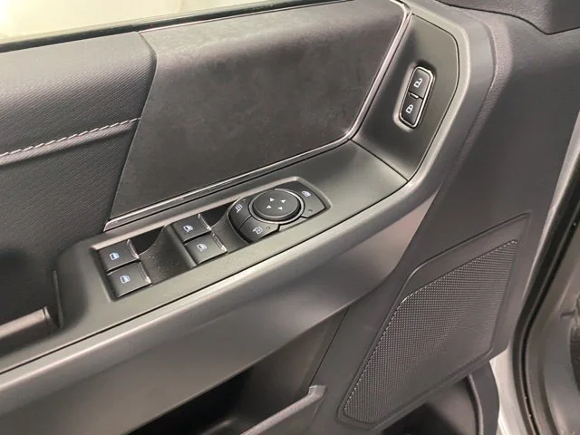 New 2025 Iconic Silver Metallic Ford XLT image 40