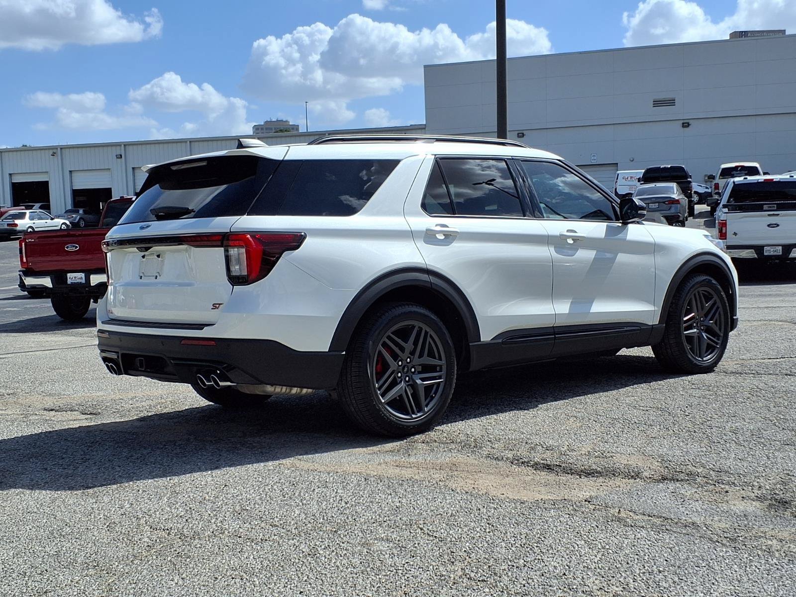 Used 2025 White Ford ST image 5