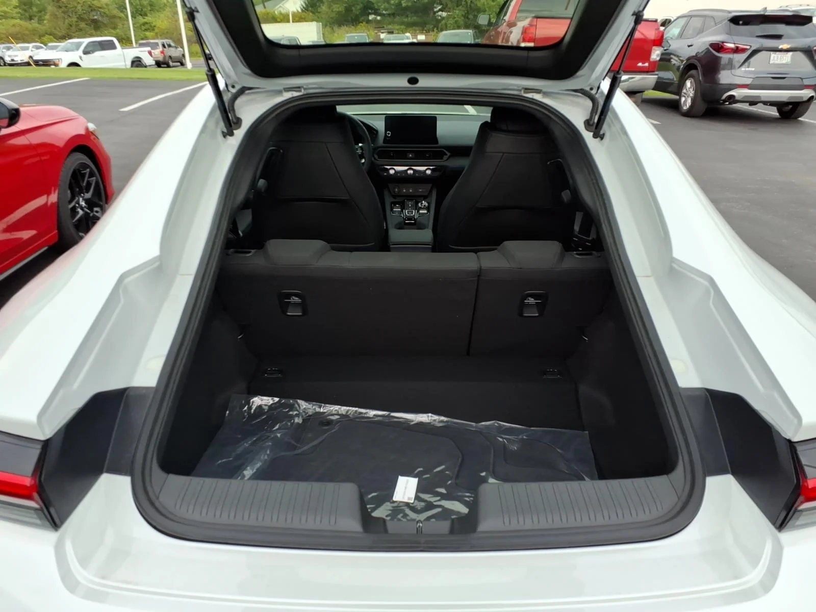 New 2026 Winter Frost Pearl Honda Hybrid image 5