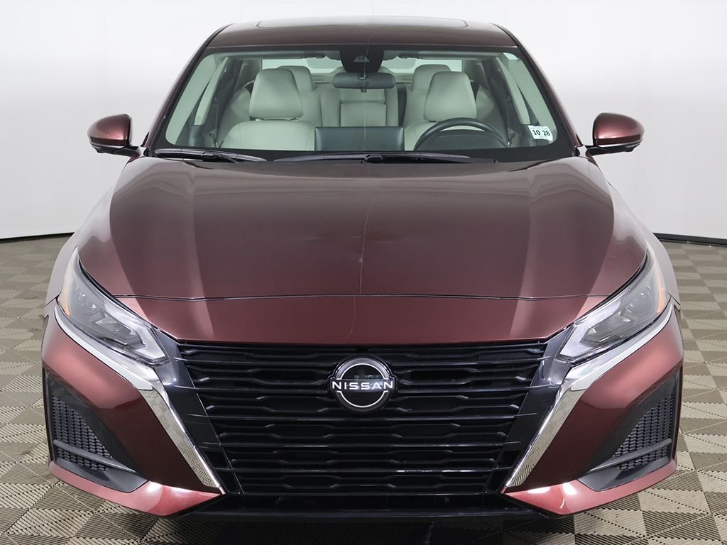 Used 2023 Red Nissan 2.5 SL image 12