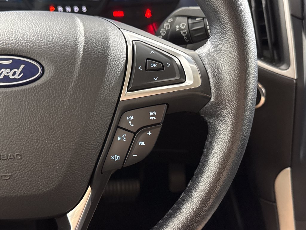 Used 2023 Silver Ford SEL image 17