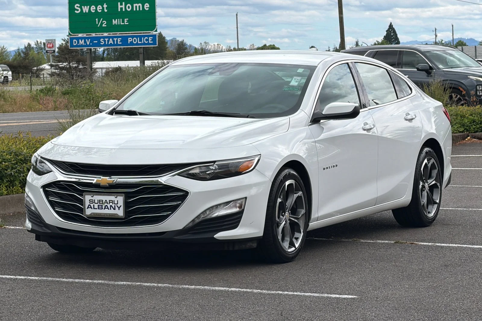Used 2024 White Chevrolet LT image 8