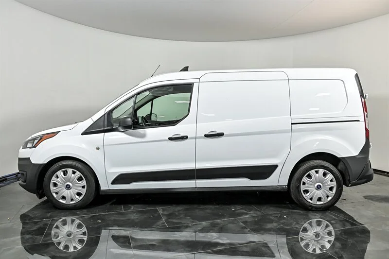 Used 2022 Frozen White Ford XL image 6