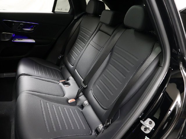 New 2026 Black Mercedes-Benz GLC 300 image 38