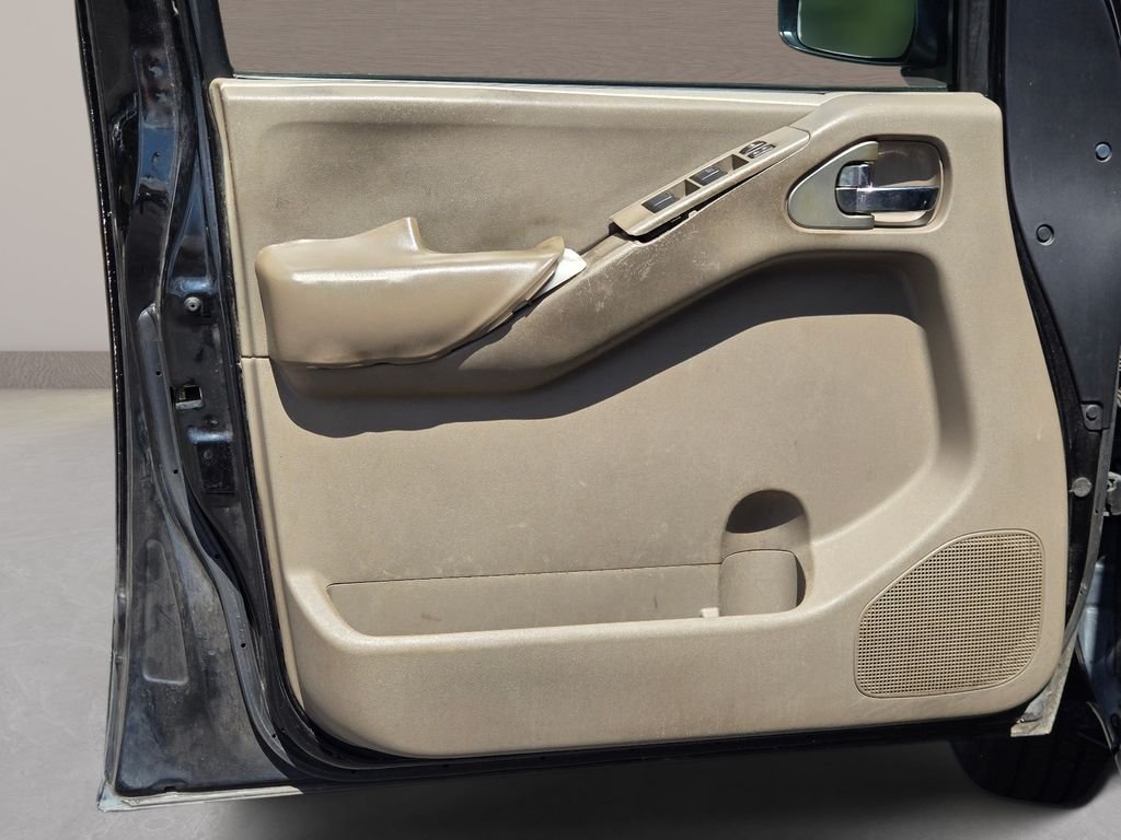 Used 2011 Black Nissan SV image 20