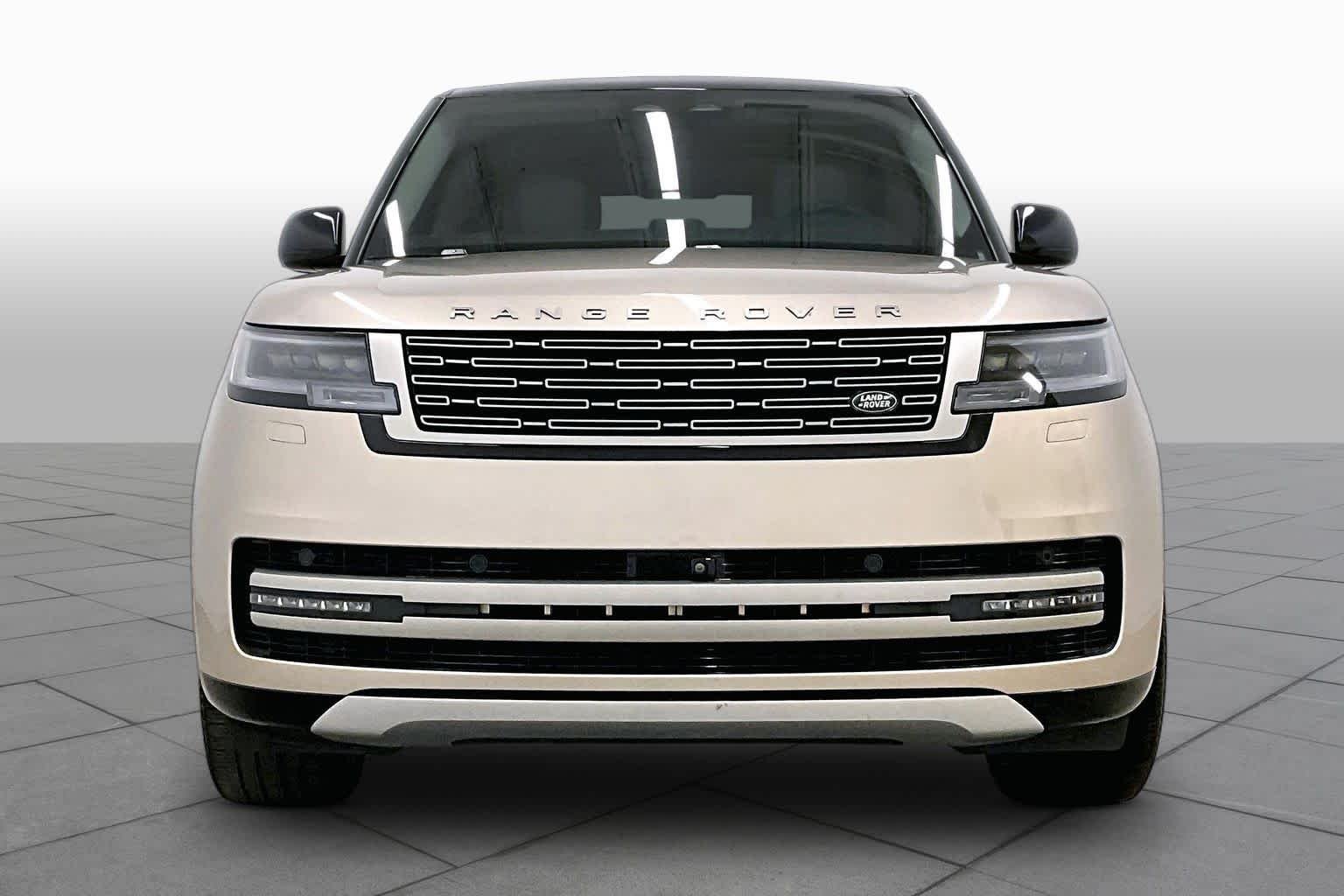 Pre-Owned 2024 Land Rover Range Rover SE