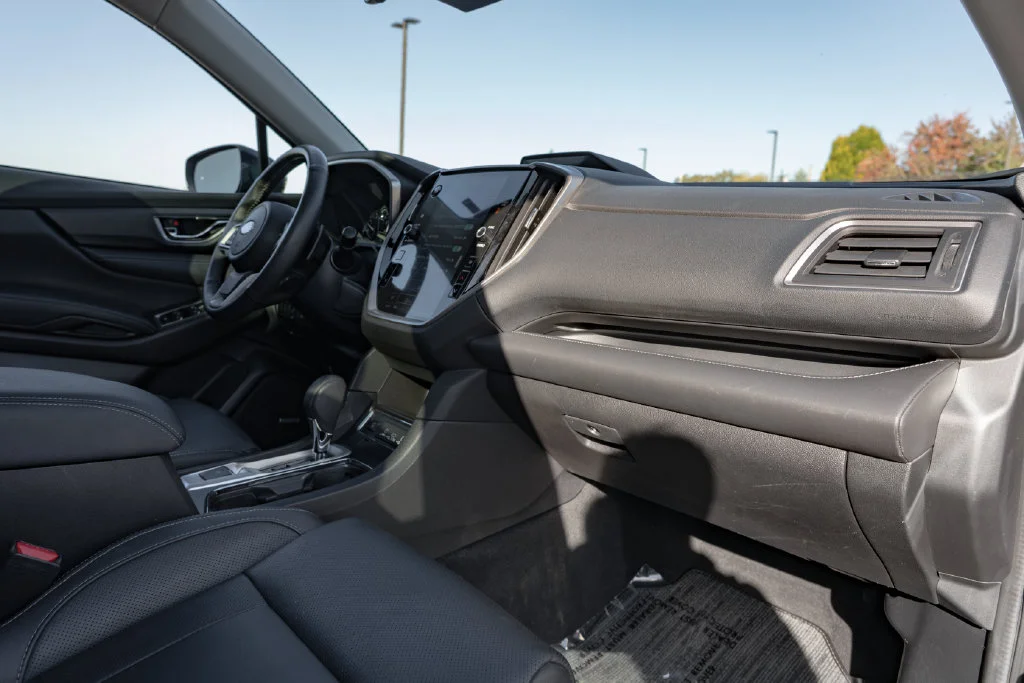 Used 2025 Cosmic Blue Pearl Subaru Limited image 35