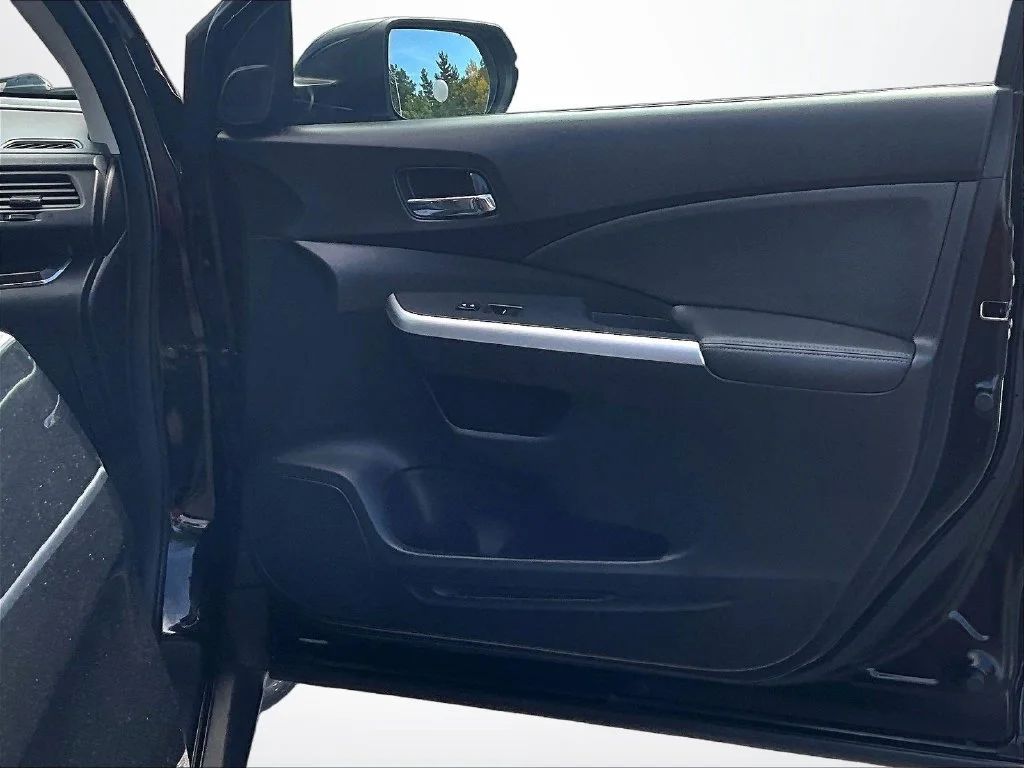 Used 2015 Black Honda Touring image 25