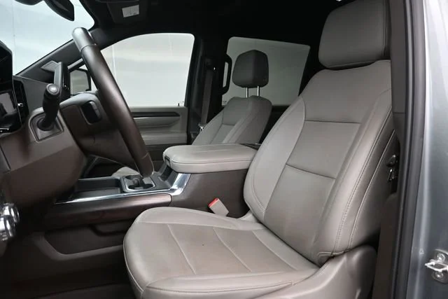 Used 2024 Sterling Metallic GMC SLT image 10