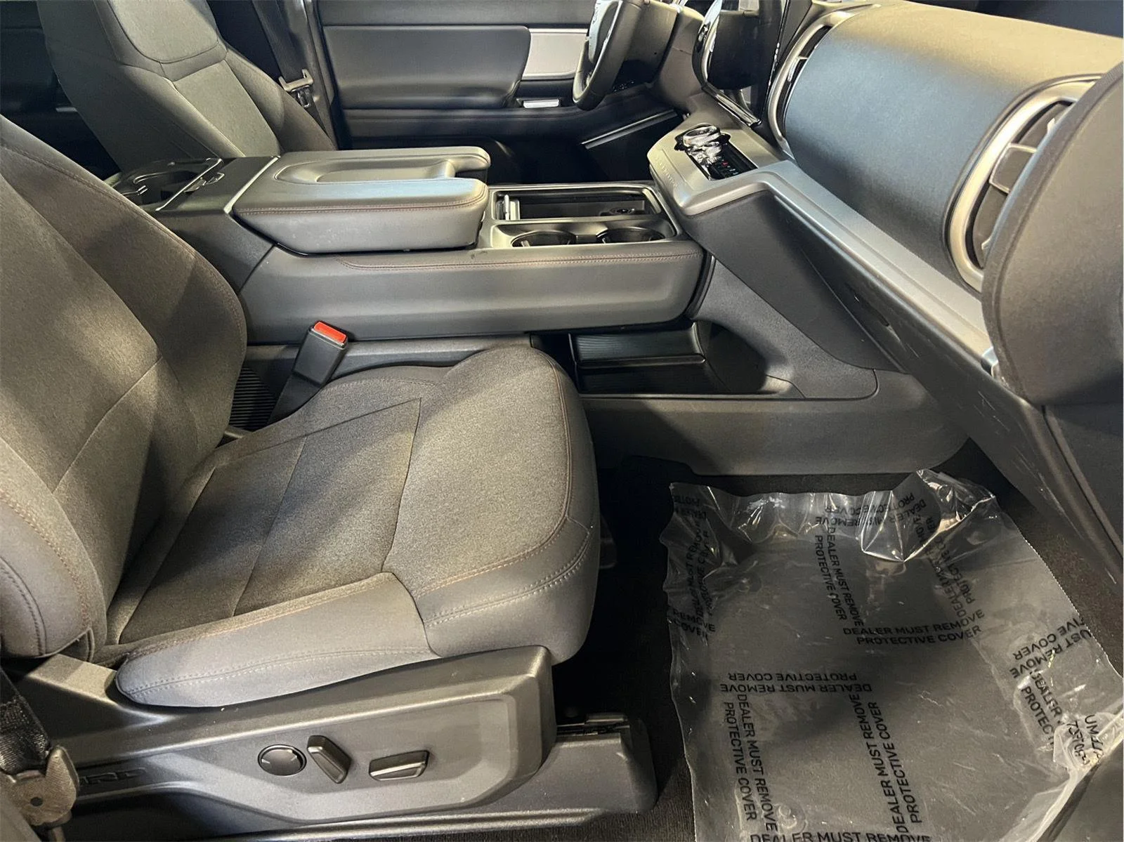 Used 2025 Agate Black Ford Active image 21