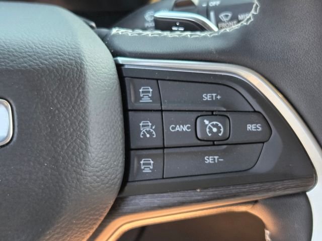 Used 2025 Gray Jeep Limited image 24