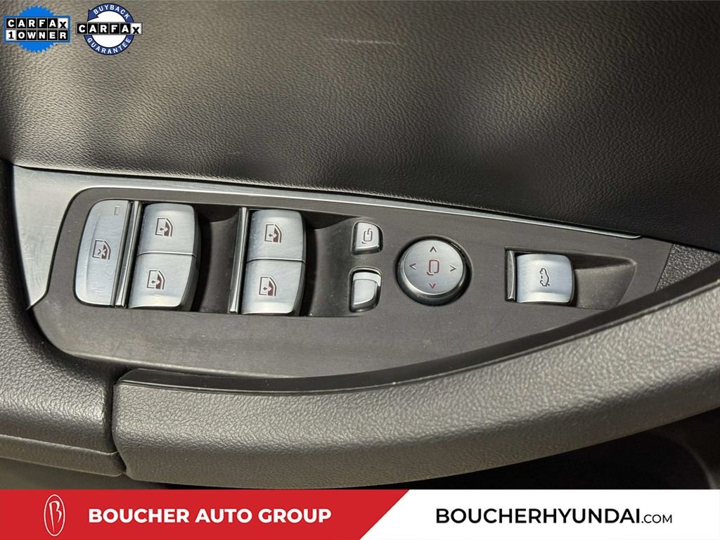 Used 2023 Black BMW xDrive30i image 17