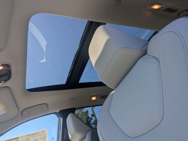New 2027 MOONBOW BLUE INFINITI Luxe FWD image 22