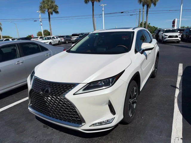 Used 2022 White Lexus 350 image 4