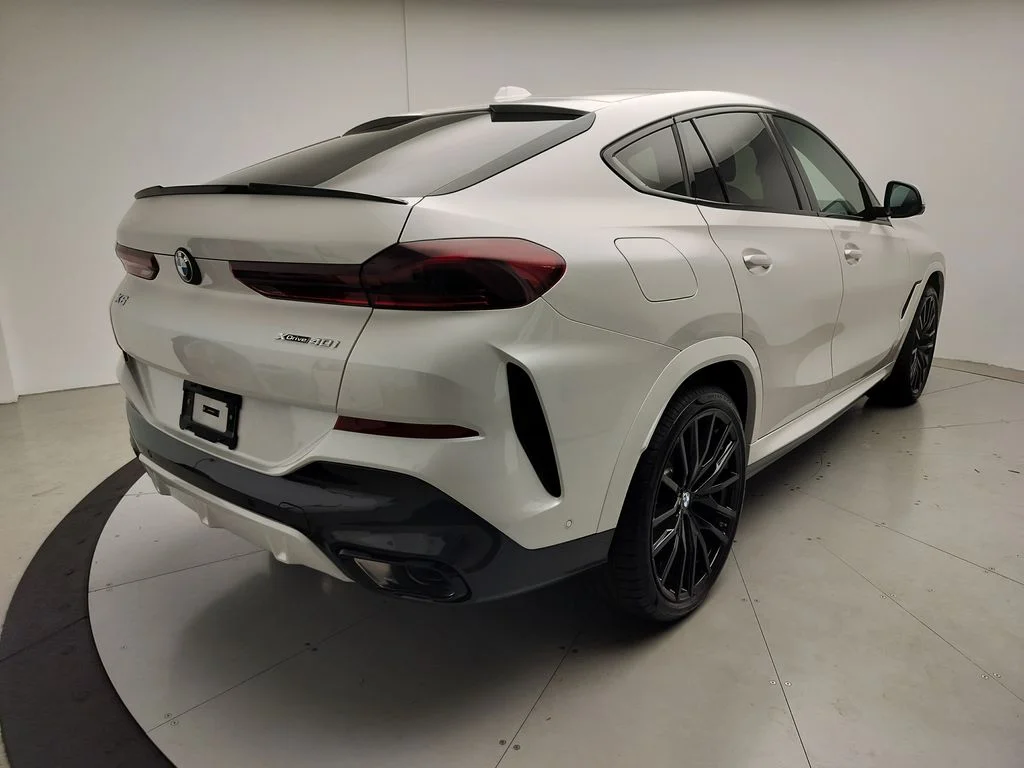 New 2027 Mineral White Metallic BMW xDrive40i image 3