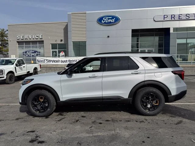New 2026 Space White Metallic Ford Tremor® image 47