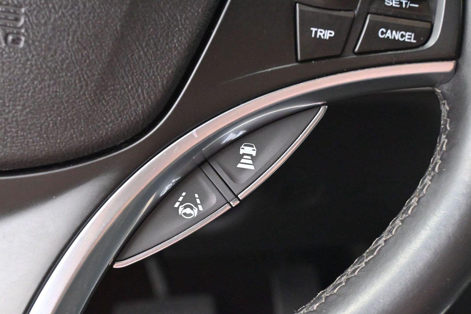 Used 2018 White Diamond Pearl Acura w/Technology Pkg image 23