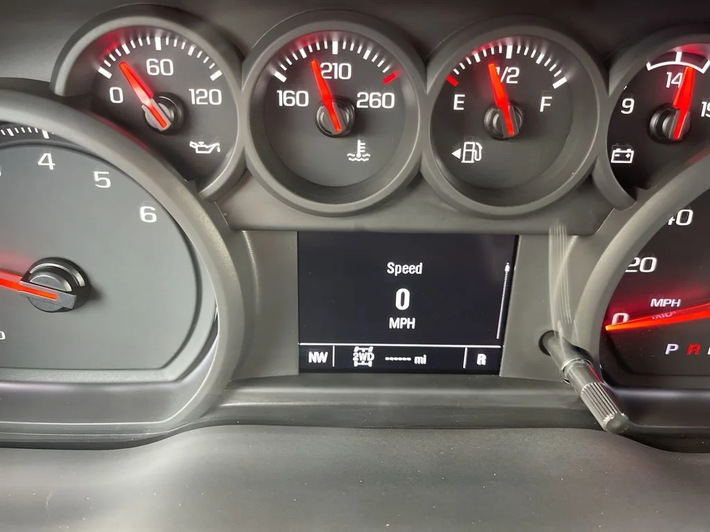 Used 2025 Summit White Chevrolet Custom Trail Boss image 23