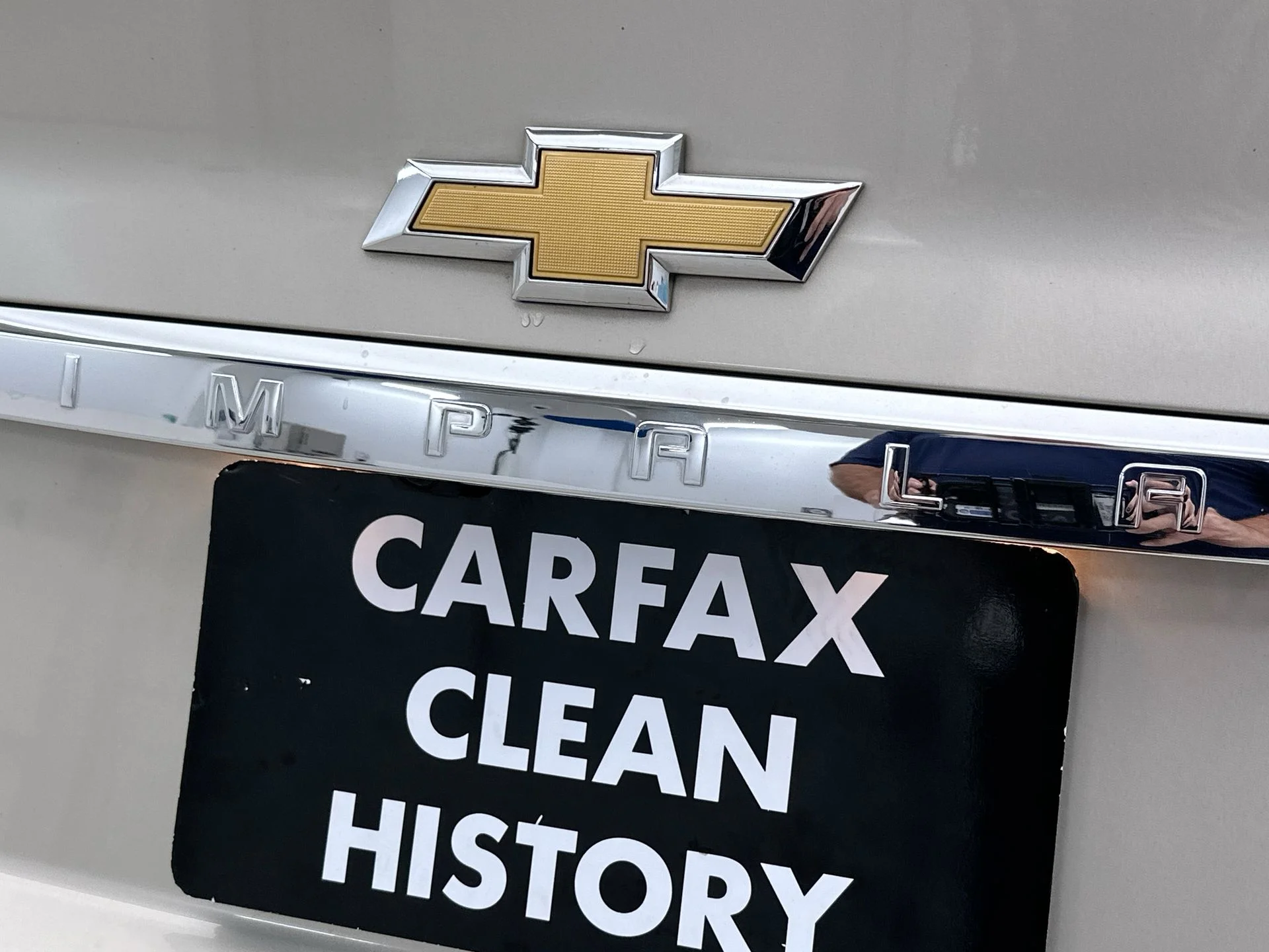 Used 2015 Gold Chevrolet LT image 37