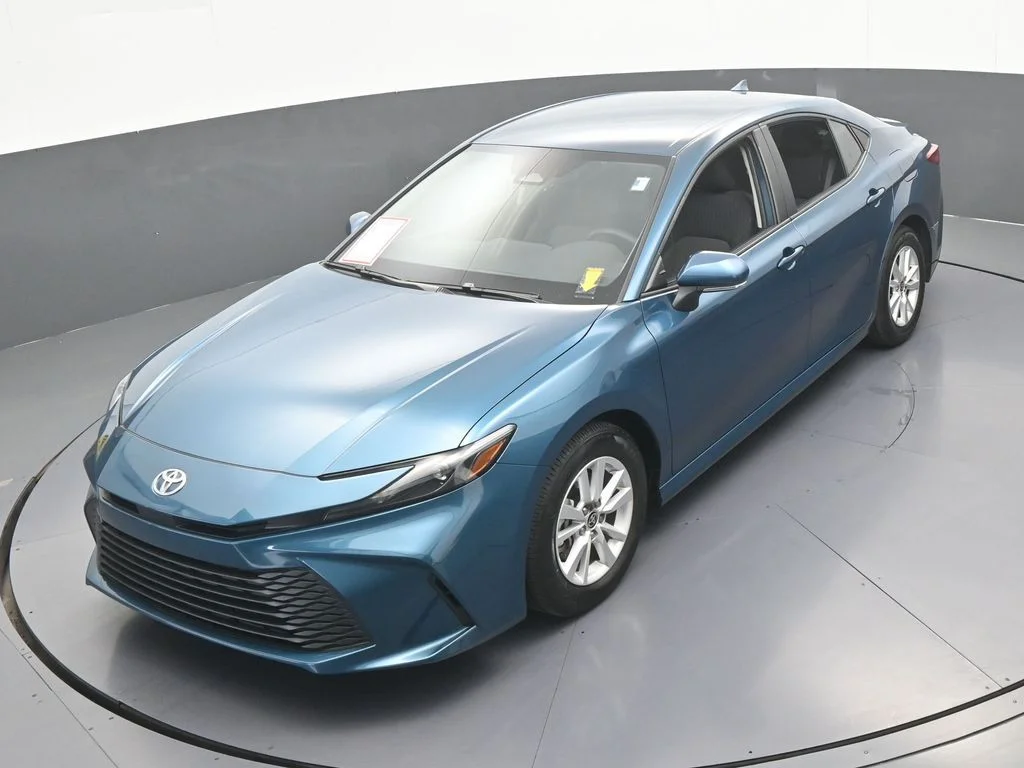 Used 2025 Ocean Toyota LE image 43