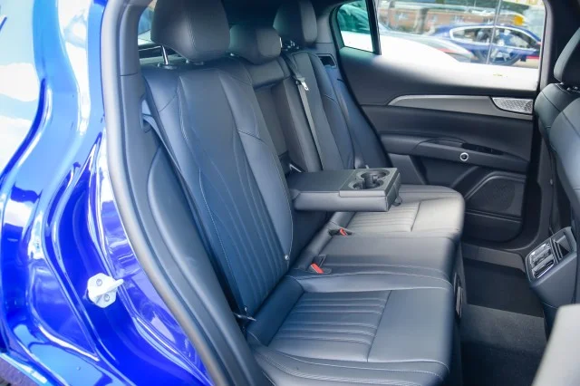 Used 2024 Blu Intenso Metallic Maserati GT image 21