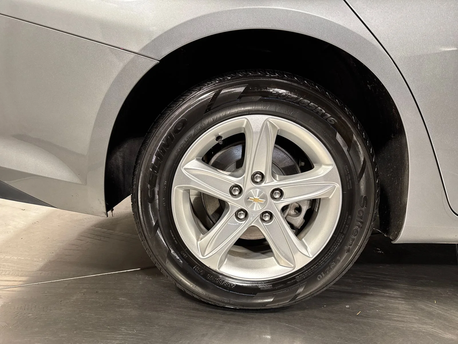 Used 2023 Sterling Gray Metallic Chevrolet LT 1LT image 13