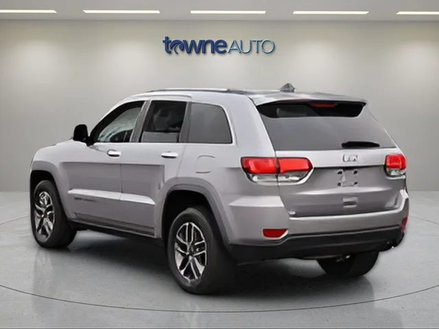 Used 2020 Silver Jeep Limited image 5