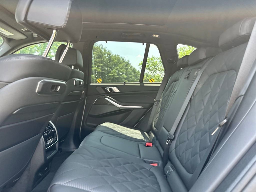 2026 BMW X5 M60i - Photo 21